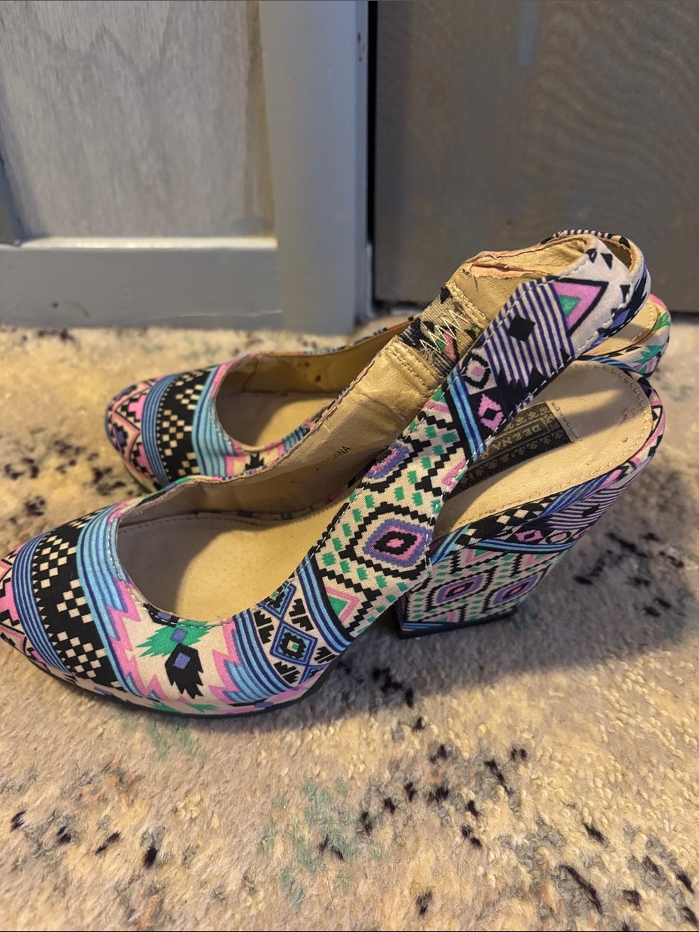 Vintage Urban Outfitters Deena & Ozzy Platform Slingback Heels South West Print